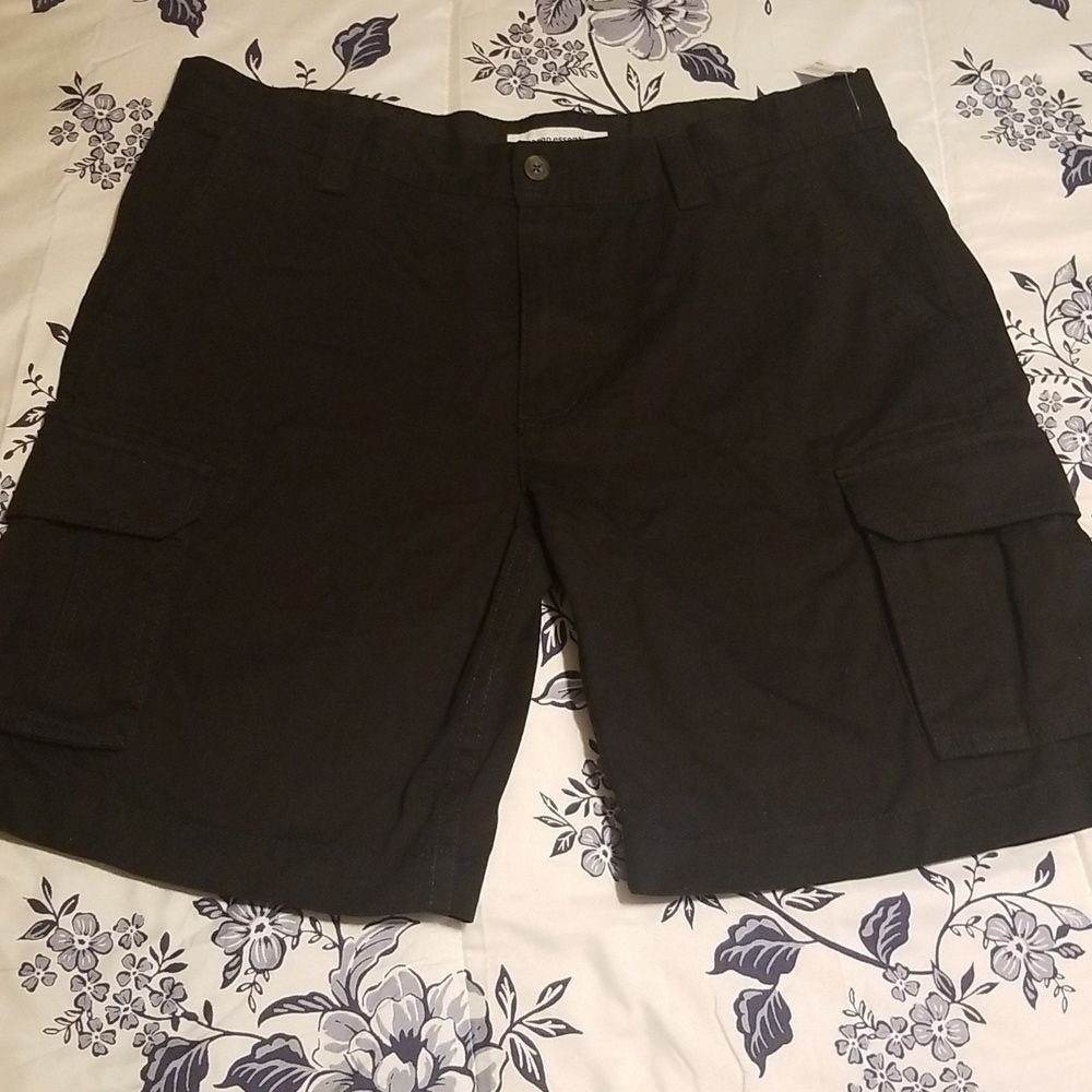Amazon Essentials Black Cotton 9" Inseam Cargo Shorts NWT Mens Sz. 38